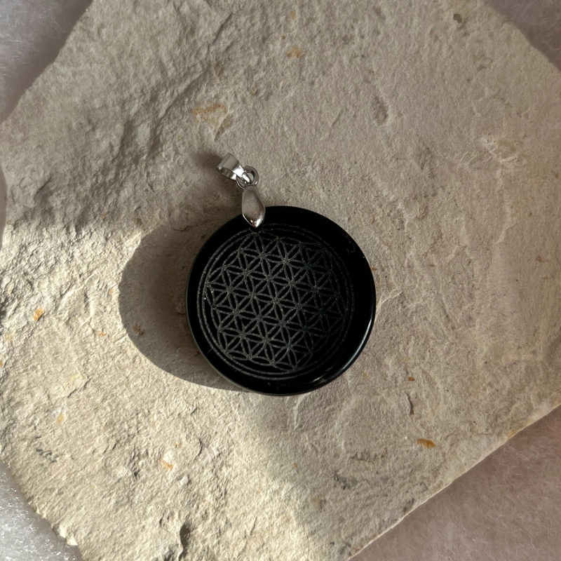 pendente in pietra + fiore della vita
